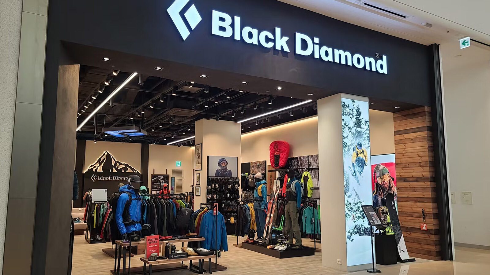 Storefront of Black Diamond featuring outdoor gear and apparel on display with mannequins dressed in sportswear and climbing equipment.
