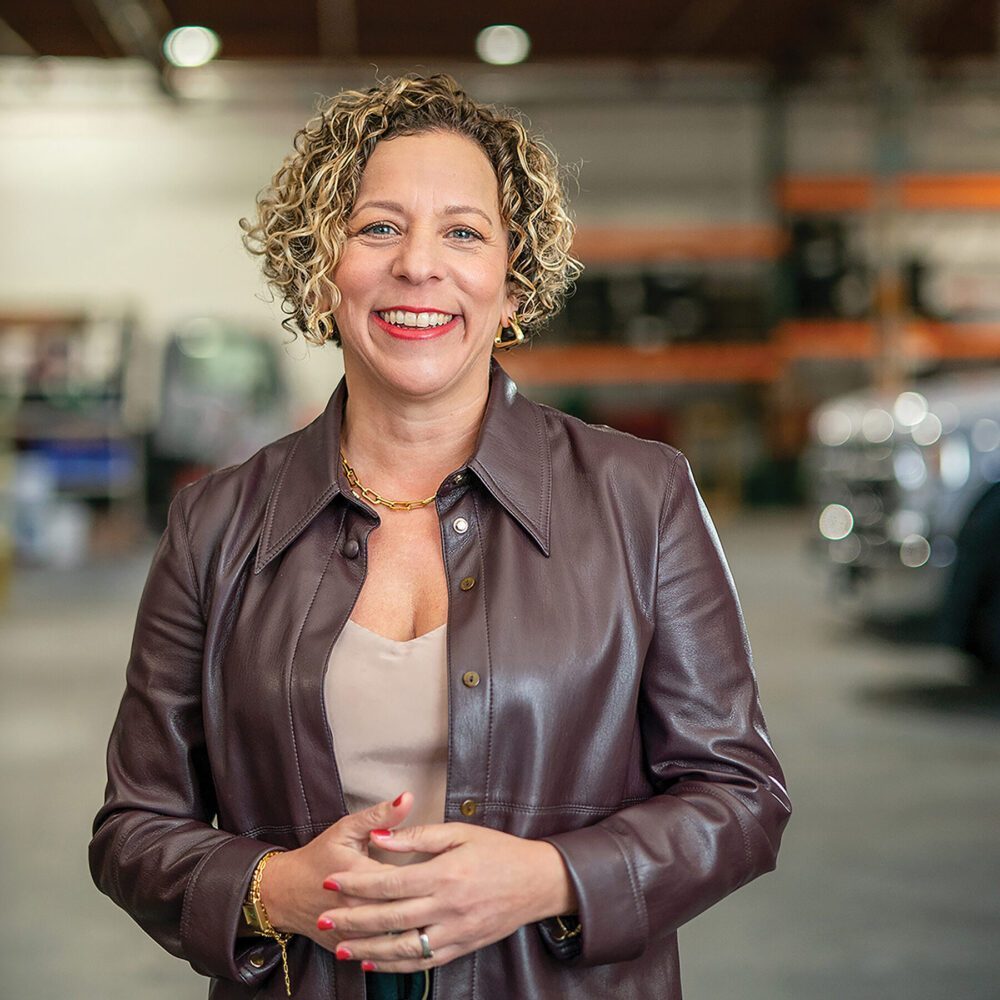 Daring Women: AAA's Piston